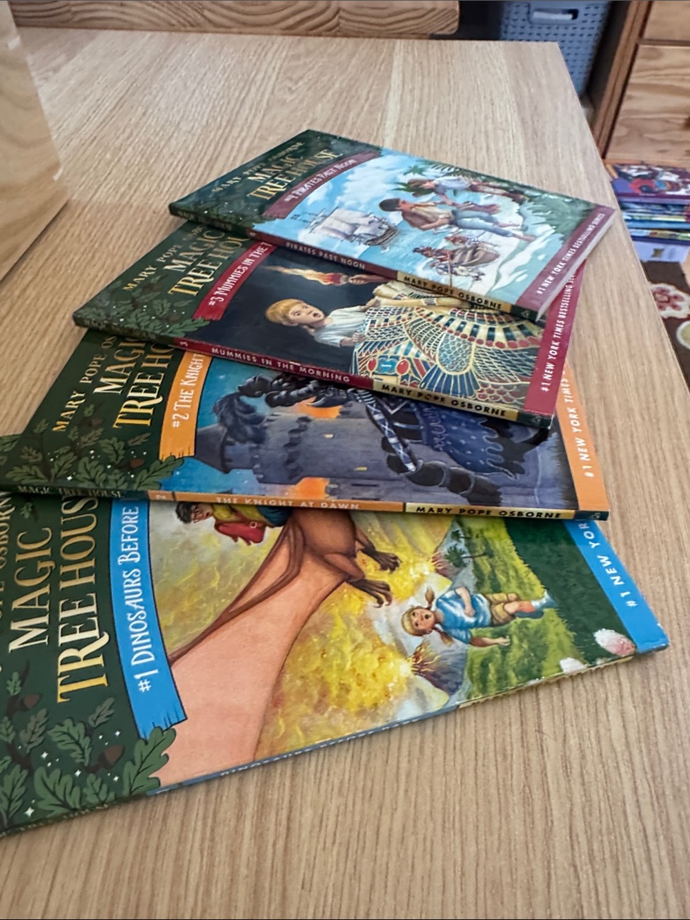 Magic Tree House Books 1-4 Boxed Set - Picture 3 of 5
